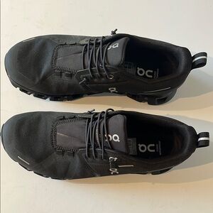 On Running Black Athletic Shoes for Performance